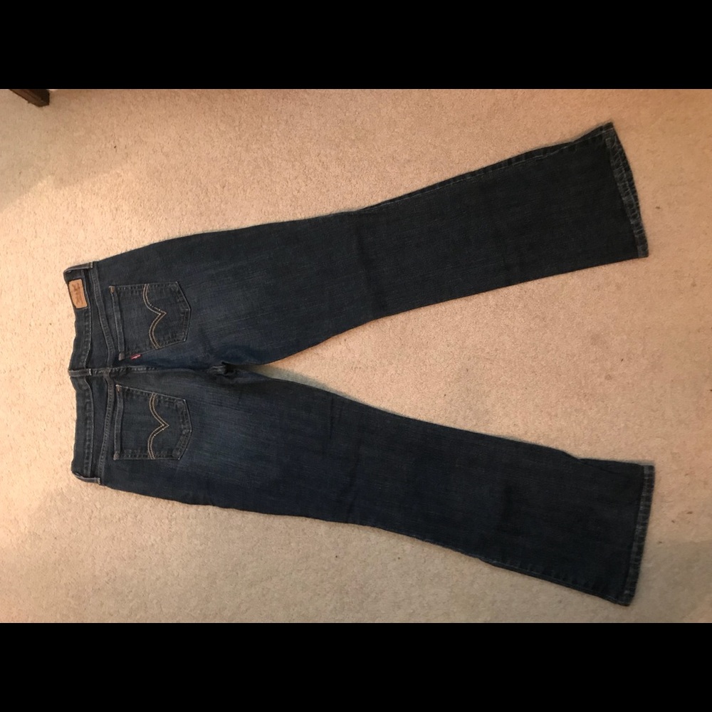 Levi’s stylish jeans